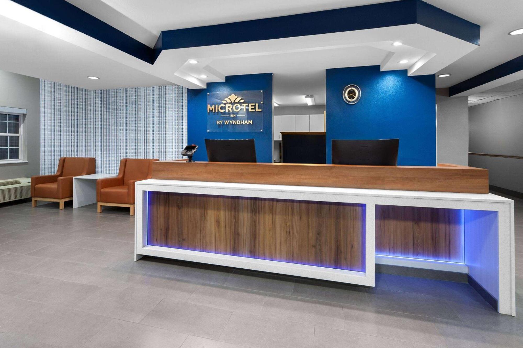 Microtel Inn By Wyndham Janesville Eksteriør bilde