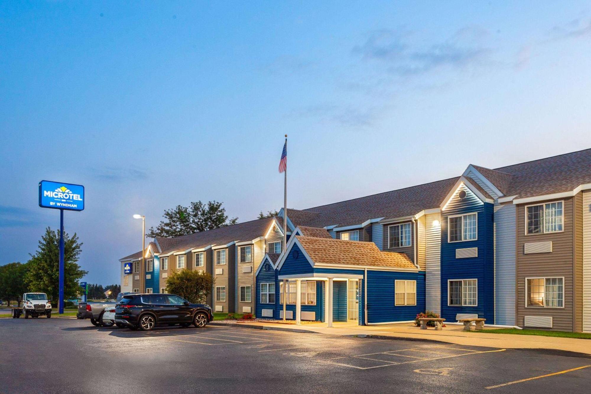 Microtel Inn By Wyndham Janesville Eksteriør bilde